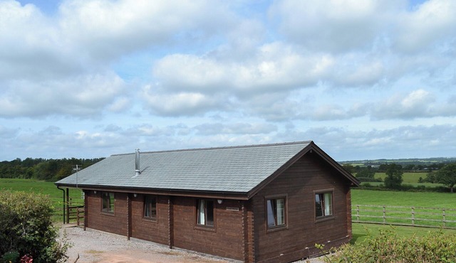 3 bedroom accommodation in Nomansland, near Tiverton