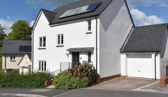 3 bedroom accommodation in Bampton, near Tiverton