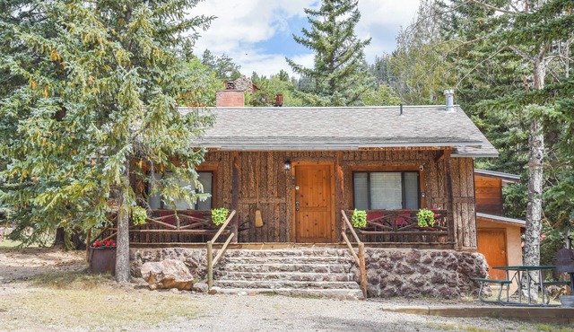 3 bedroom accommodation in Red River