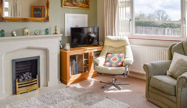 3 bedroom accommodation in Woodchurch, near Ashford