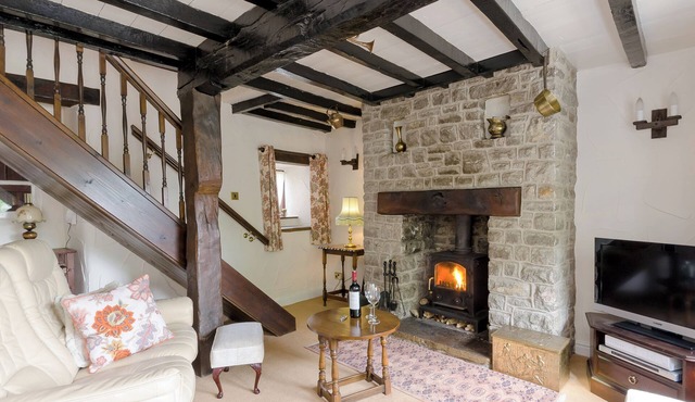 3 bedroom accommodation in Bradwell