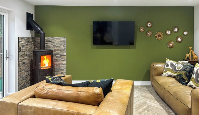 3 bedroom accommodation in Brereton, Cannock Chase