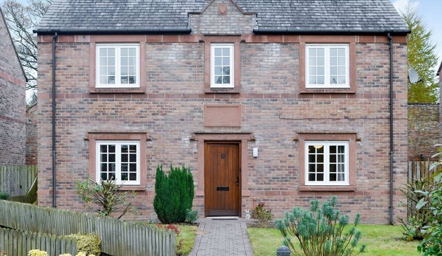 3 bedroom accommodation in Warwick Bridge, near Carlisle