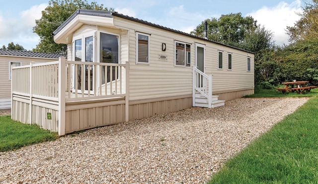 3 bedroom accommodation in Cheddar, Somerset