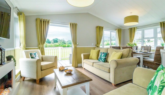 3 bedroom accommodation in Beetley, Dereham