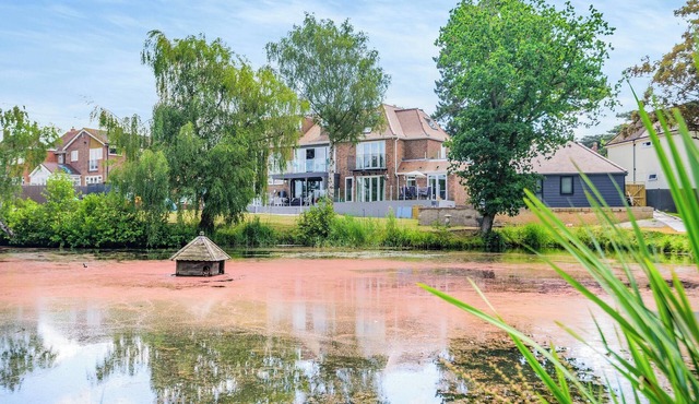 3 bedroom accommodation in Fareham