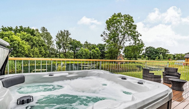 3 bedroom accommodation in Flaxton