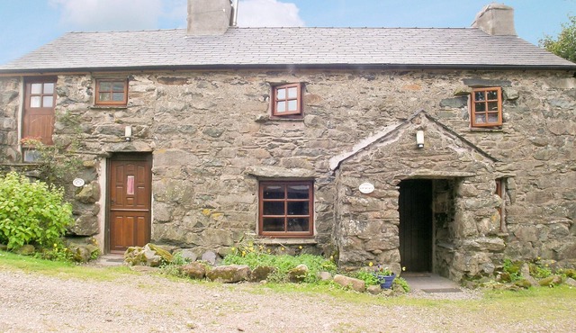 3 bedroom accommodation in Birkerthwaite, Birkermoor