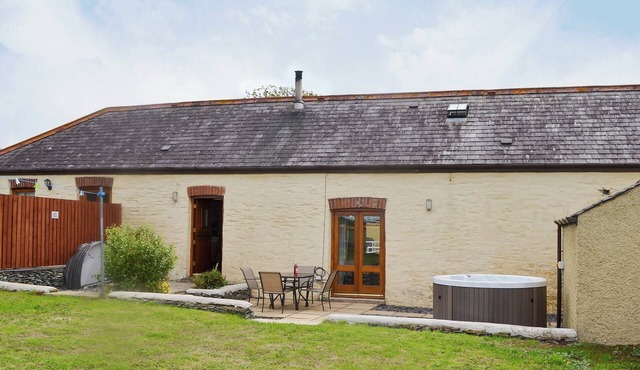 3 bedroom accommodation in Llanynghenedl, near Holyhead