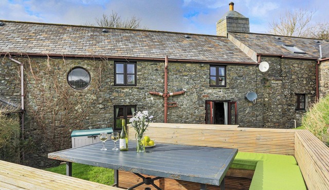 3 bedroom accommodation in Horndon