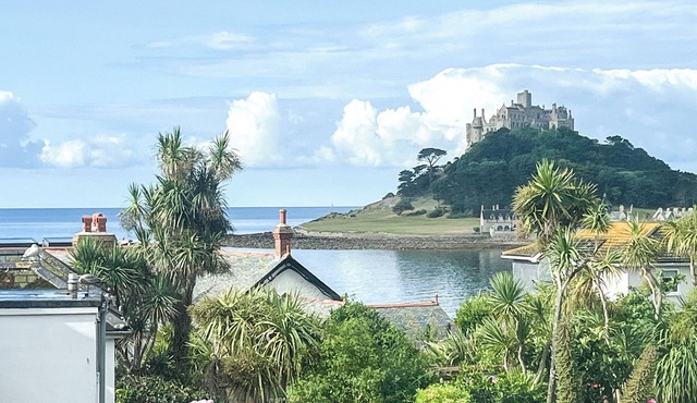 3 bedroom accommodation in Marazion