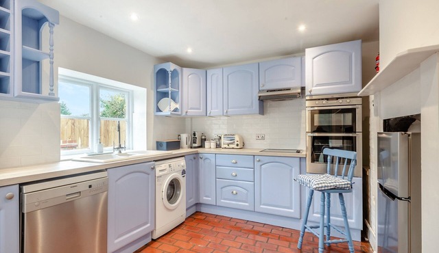 3 bedroom accommodation in Marsham