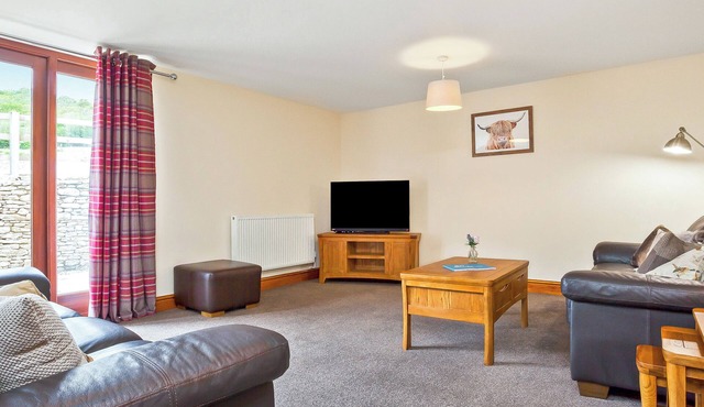3 bedroom accommodation in Far Arnside, near Carnforth