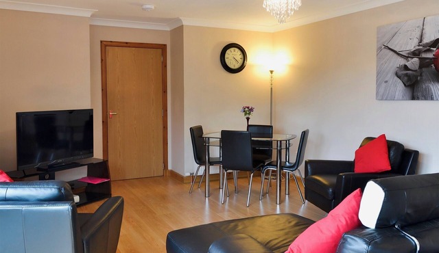 3 bedroom accommodation in Montrose