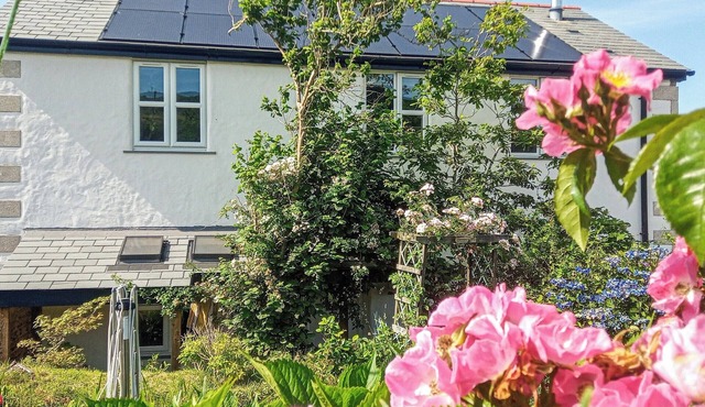 3 bedroom accommodation in Carnkie, near Carn Brea Redruth