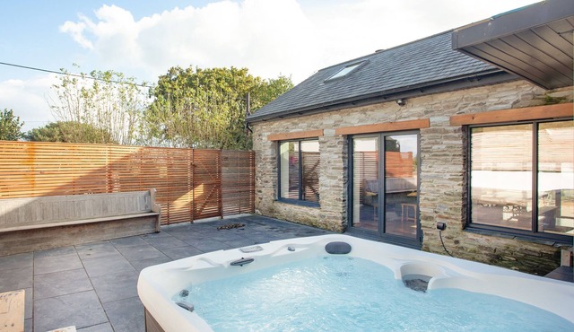 3 bedroom accommodation in Blunts, near Saltash