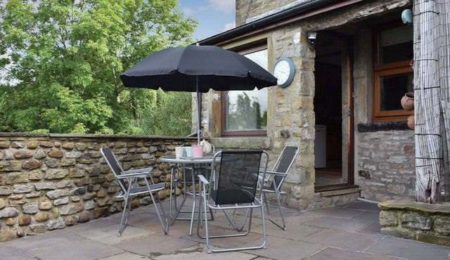 3 bedroom accommodation in Long Preston, near Settle