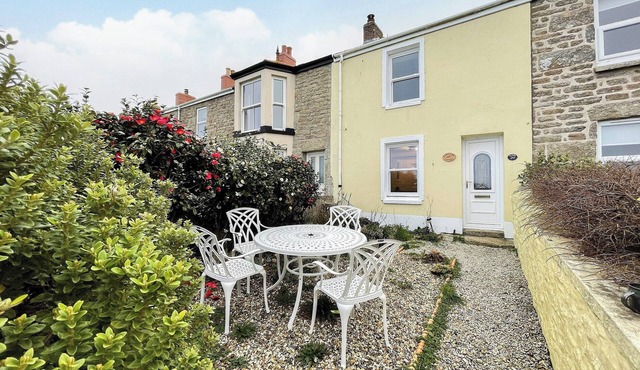 3 bedroom accommodation in St. Just