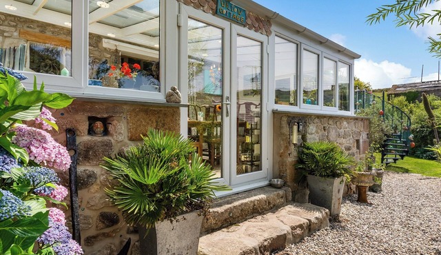 3 bedroom accommodation in St Just