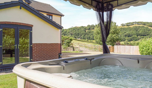 3 bedroom accommodation in Heyope, near Knighton