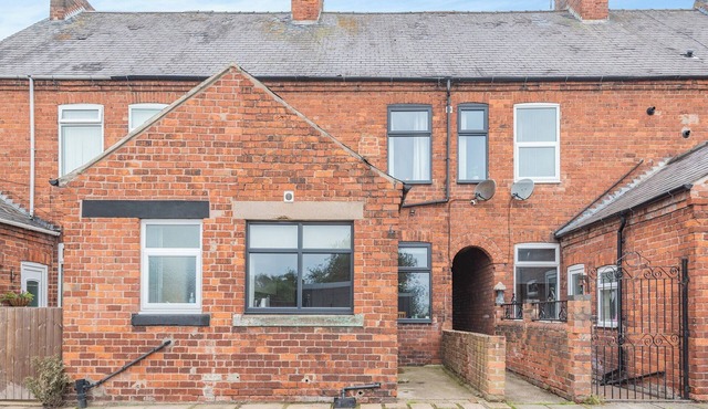 3 bedroom accommodation in Whitwell, near Worksop