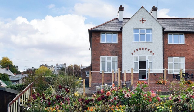 3 bedroom accommodation in Brymbo, near Wrexham