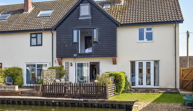 3 bedroom accommodation in Wroxham