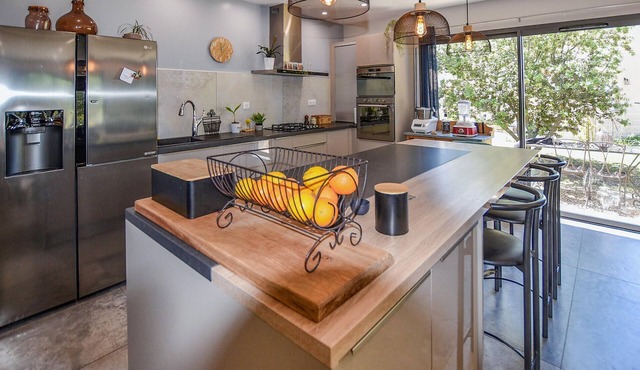 3 bedroom accommodation in Cucuron