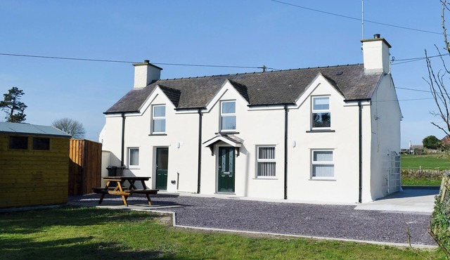 3 bedroom accommodation in Llaneilian, near Amlwch