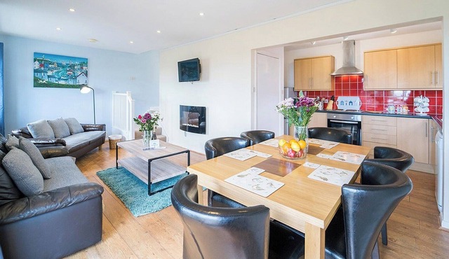 3 bedroom accommodation in Amroth