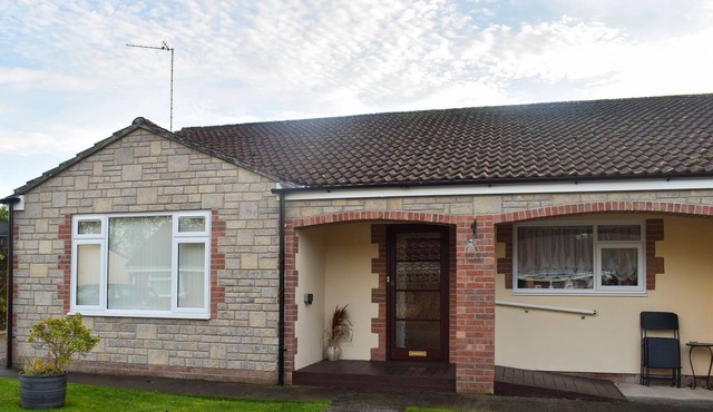 3 bedroom accommodation in Burtle