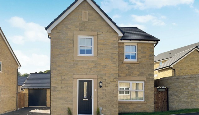 3 bedroom accommodation in Buxton