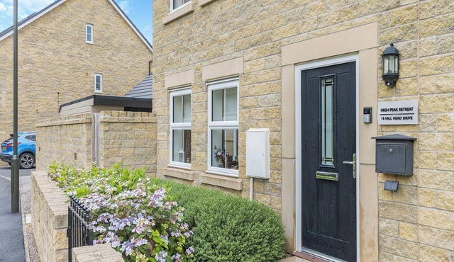 3 bedroom accommodation in Buxton