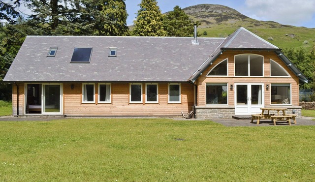 3 bedroom accommodation in St Fillans, near Crieff