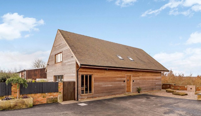 3 bedroom accommodation in Melbourne, near Derby