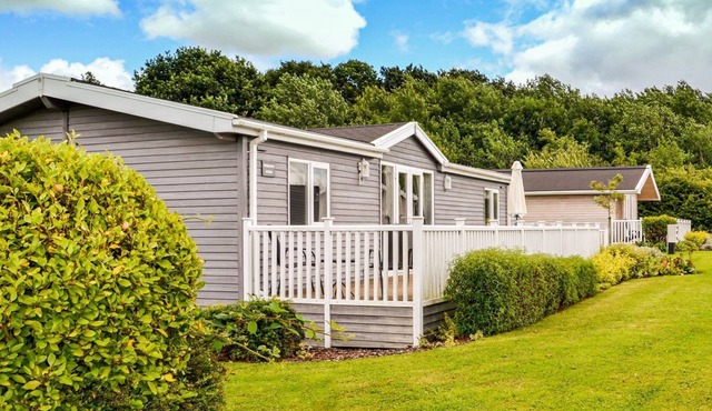 3 bedroom accommodation in Mercia Marina, Willington