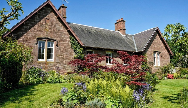 3 bedroom accommodation in Dunbar