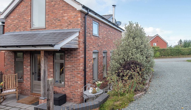 3 bedroom accommodation in Forden