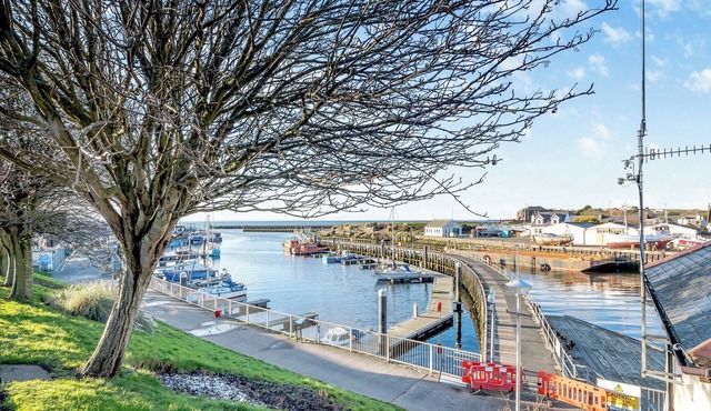 3 bedroom accommodation in Girvan