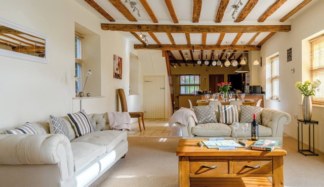 3 bedroom accommodation in Tacolneston, near Wymondham