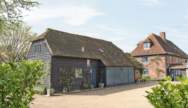 3 bedroom accommodation in Hunton