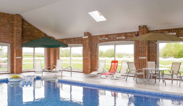 3 bedroom accommodation in Doddington, near Lincoln