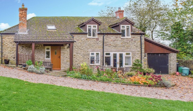 3 bedroom accommodation in Lydney