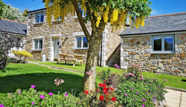 3 bedroom accommodation in Mawla, near Porthtowan
