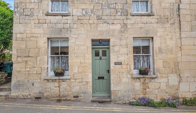 3 bedroom accommodation in Painswick, near Stroud
