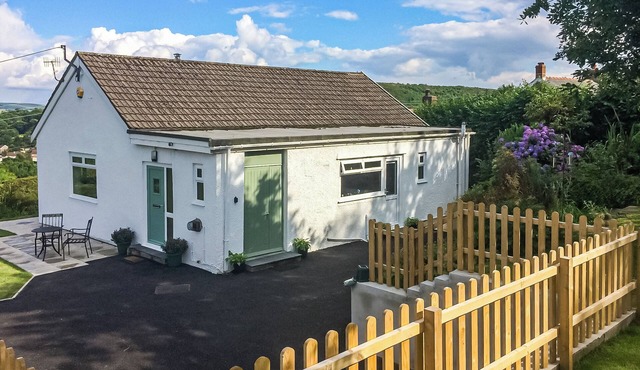 3 bedroom accommodation in Craig-Cefn-Parc, near Clydach