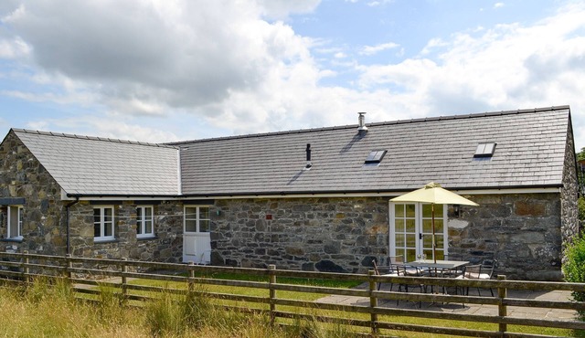 3 bedroom accommodation in Llanrhychwyn, Trefriw