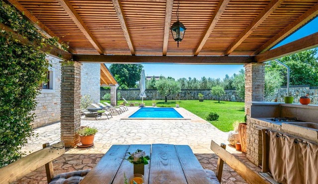 3 bedroom accommodation in Visnjan
