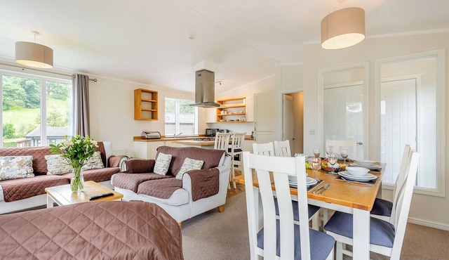 3 bedroom accommodation in Bala,