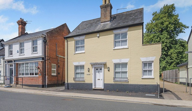 3 bedroom accommodation in Diss